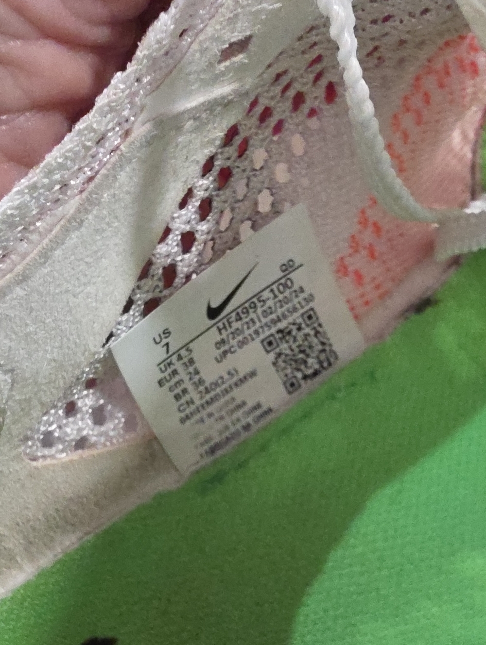 Nike Women's White Flyknit Running Shoes with Neon Pink Gradient Midsole - Picture 5 of 8